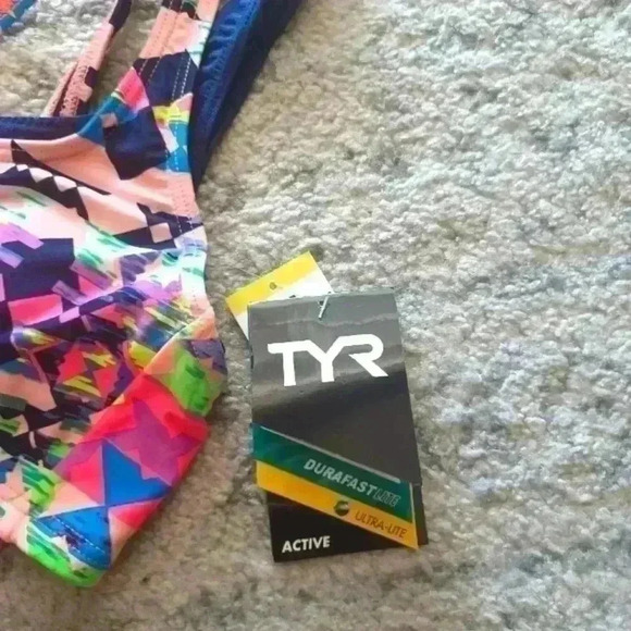 NWT TYR Womens XS Aquatic Sports Bra - Picture 6 of 12
